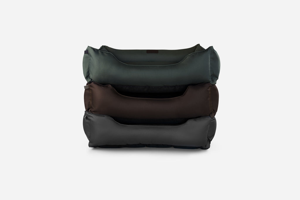 Chester & Lee | Waterproof Sleeper Dog Bed Green